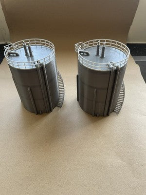 OO Gauge TWO Detailed Industrial Fuel Tanks