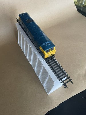 OO Gauge *NEW* Triple Viaduct Supporting Wall.